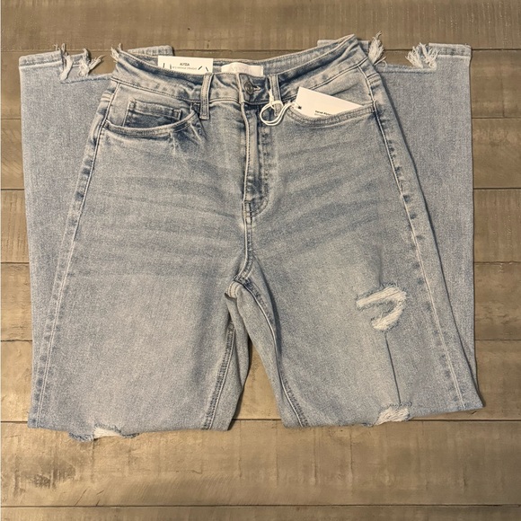 NWT-Vervet Blue 90’s Vintage Straight “Alyssa” Distressed Denim Jeans, Sz. 27/5 - Picture 4 of 4